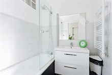 Modern 2-room apartment for weekly or monthly rent, furnished, sleeps 4 at Plaisance, Paris 14th