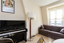 Weekly accommodation for 2 or 4 in furnished, remodeled flat near Eiffel Tower, Paris XV