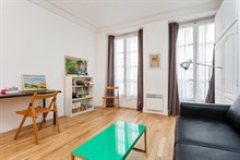 Furnished, turn-key studio for 2 guests for weekly or monthly rental at Montorgueil Paris 2nd