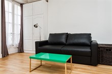 Studio flat rental for 2, short-term and fully furnished at Montorgueil Paris 2nd