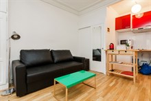 Comfortable holiday rental in furnished studio apartment, short-term rental, Montorgueil, Paris 2nd
