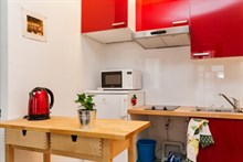 Holiday rental for 2, rent by month or week at Montorgueil, Paris 2nd, fully furnished and modern