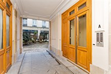 Spacious, furnished studio apartment for short-term accommodation, sleeps 2 at Oberkampf, Paris 2nd