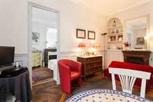 Comfortable holiday rental in furnished studio apartment, short-term rental, Motte Picquet Grenelle, Paris 15th