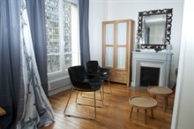 Short-term apartment rental for up to 6 w/ double bed and fold-out couch, near Eiffel Tower, Paris 15th