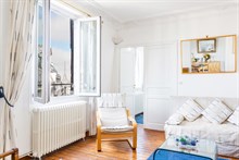 Short-term rental of a furnished 2-room apartment for 4 by Montparnasse Tower, Paris 14th