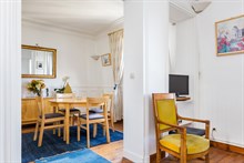 Beautiful, furnished, 4-person apartment available for weekly rental near Montparnasse Tower, Paris 14th