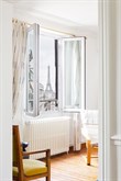 Weekly apartment rental, furnished with 2 rooms, perfect for four near Montparnasse Tower, Paris 14th