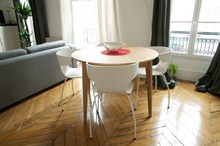 Vacation rental, fully furnished flat within walking distance of Paris attractions, Motte Picquet Paris 15th