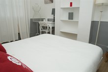 Vacation apartment rental for monthly stays in modern, remodeled apartment near Motte Picquet, Paris 15th