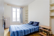 Live like a Parisian in 2 room apartment for short-term rental near Bastille Paris 11th