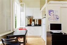 Short-term studio apartment with wifi for 1 to 2 guests in Paris 7th near Musée du Quai Branly