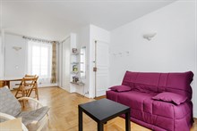 Distinctive 1-bedroom flat for 2 or 4 guests near Montparnasse metro Paris 15th, short-term
