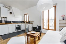 Modern 2-room apartment for monthly stays with washing machine, near La Chapelle metro, Paris 18th