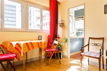 Authentic Parisian 1-bedroom apartment for business stays in Paris 15th near Montparnasse, monthly stays