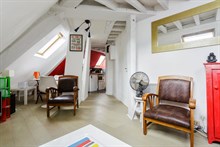 For rent: furnished 2-room apartment w/ double bed and near Notre Dame de Lorette, Paris 9th
