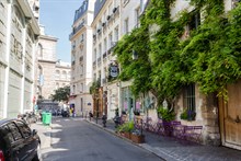 Vacation apartment rental for business stays, near Marais district, Paris 4th