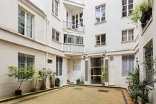 Authentic Parisian studio apartment for business stays in Paris 6th near Luxembourg Gardens, monthly stays