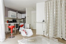 Spacious studio for monthly stays with terrace, Paris 13th between Bercy & Tolbiac