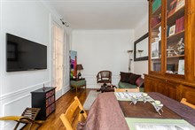 Spacious 1-bedroom, 1-bathroom apartment inVillage d'Auteuil in Paris 16th, short-term stays