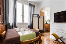 Authentic Parisian 1-bedroom apartment for business stays in Paris 16th in Village d'Auteuil, monthly stays