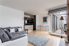 Monthly apartment rental for long holidays, spacious 2-room, Nation Paris 12th