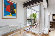 Flat rental for monthly business stays with a terrace and easy access to public transportation, Nation Paris 12th