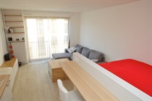 Furnished short-term studio apartment rental for language stays in Paris 15th near Montparnasse Tower