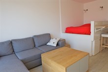 Short sabbaticals, furnished studio apartment with terrace in Paris 15th district