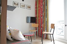 Holiday rental in Paris 1st arrondissement, long-term stays in studio turn-key flat with plenty of privacy in calm area