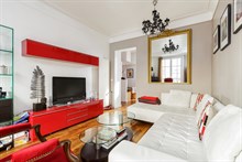 Furnished monthly apartment rental for 2 guests Père Lachaise and Bagnolet in Paris 20th