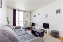 Long term apartment for rent near Paris in Issy-Les-Moulineaux, 3 rooms, sleeps 6