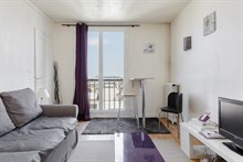 Apartment rental with city view in Issy Les Moulineaux near Paris near metro line 12