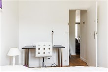 Short term apartment rental for 4 to 6 guests, wifi, TV, kitchen, near line 12 in Issy Les Moulineaux outside of Paris