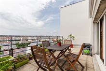 Location meublée saisonnière à Montrouge d'un bien de standing avec 2 chambres et spacieuse terrasse à Montrouge