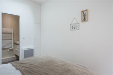 Location meublée mensuelle d'un F3 avec 2 chambres avec terrasse rue Saint Charles Paris à Beaugrenelle 15ème arrondissement