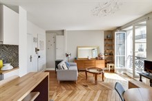 A louer au mois appartement de 2 pièces refait à neuf pour 2 à Port Royal Paris 5ème arrondissement