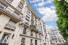 A louer en courte durée appartement de 3 pièces avec 2 chambres doubles à Guy Moquet Epinettes Paris 17ème
