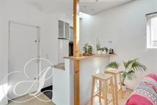 Appartement studio alcôve moderne à louer à l'année en meublé pour 2 à Montparnasse Paris 15ème arrondissement