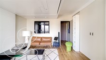 Grand studio de luxe à louer en bail mobilité avec balcon pour 2 à Montparnasse Paris 15ème