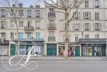 Grand appartement de 2 pièces à louer en bail mobilité pour 2 personnes à Guy Moquet Montmartre Paris 18ème