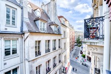A louer en bail mobilité dans le quartier latin appartement de 2 pièces refait à neuf Paris 5ème