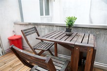 A louer pour 4 en meublé pour courts séjours grand duplex avec terrasse aménagée 1er arrondissement de Paris