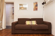 Studio meublé à louer à la semaine pour 2 boulevard de la Villette à Jaurès Paris 19e