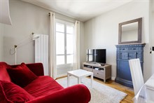 Location meublée temporaire d'un F2 confortable et moderne pour 2 rue Saint Charles Paris 15ème