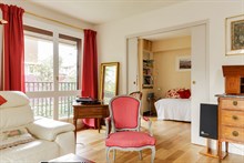 A louer en courte durée pour 6 grand appartement de standing avec 3 chambres et terrasse à Boulogne