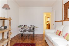Location meublée au mois d'un bel appartement pour 4 à Montmartre Paris 18ème arrondissement