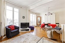 Location meublée temporaire d'un F3 de standing avec double living pour 4 dans le quartier de Commerce Paris 15ème