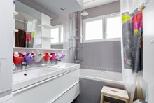 Weekly furnished apartment rental near Denfert Rochereau, comfortably sleeps 2, 4 6 or 7, Paris 14th