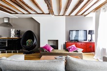 Seasonal rental apartment for 4 guests 710 sq ft Paris 4th
